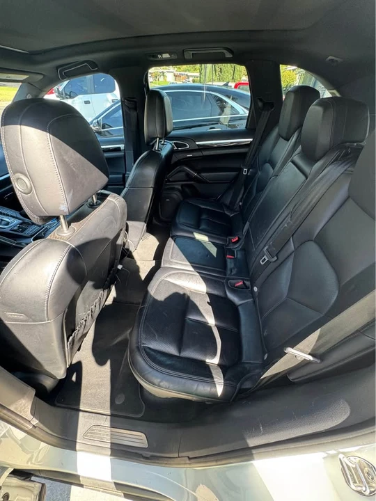 2017 Porsche 958 Cayenne - Image 10 of 12