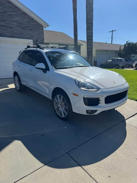 2017 Porsche 958 Cayenne - Image 3 of 12