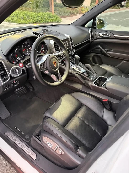 2017 Porsche 958 Cayenne S - Image 9 of 20
