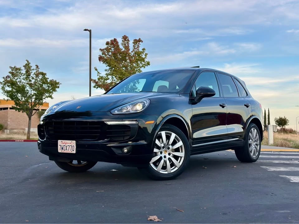 2017 Porsche 958 Cayenne - Image 2 of 19