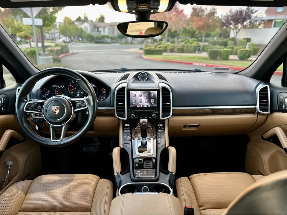 2017 Porsche 958 Cayenne - Image 15 of 18