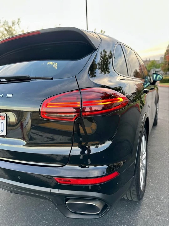 2017 Porsche 958 Cayenne - Image 7 of 18