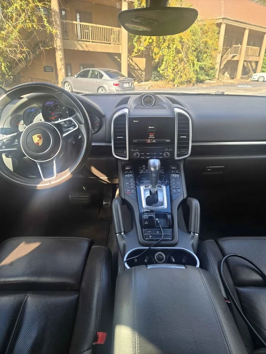 2017 Porsche 958 Cayenne - Image 14 of 17