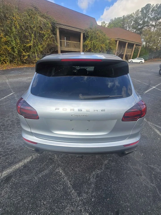 2017 Porsche 958 Cayenne - Image 8 of 17