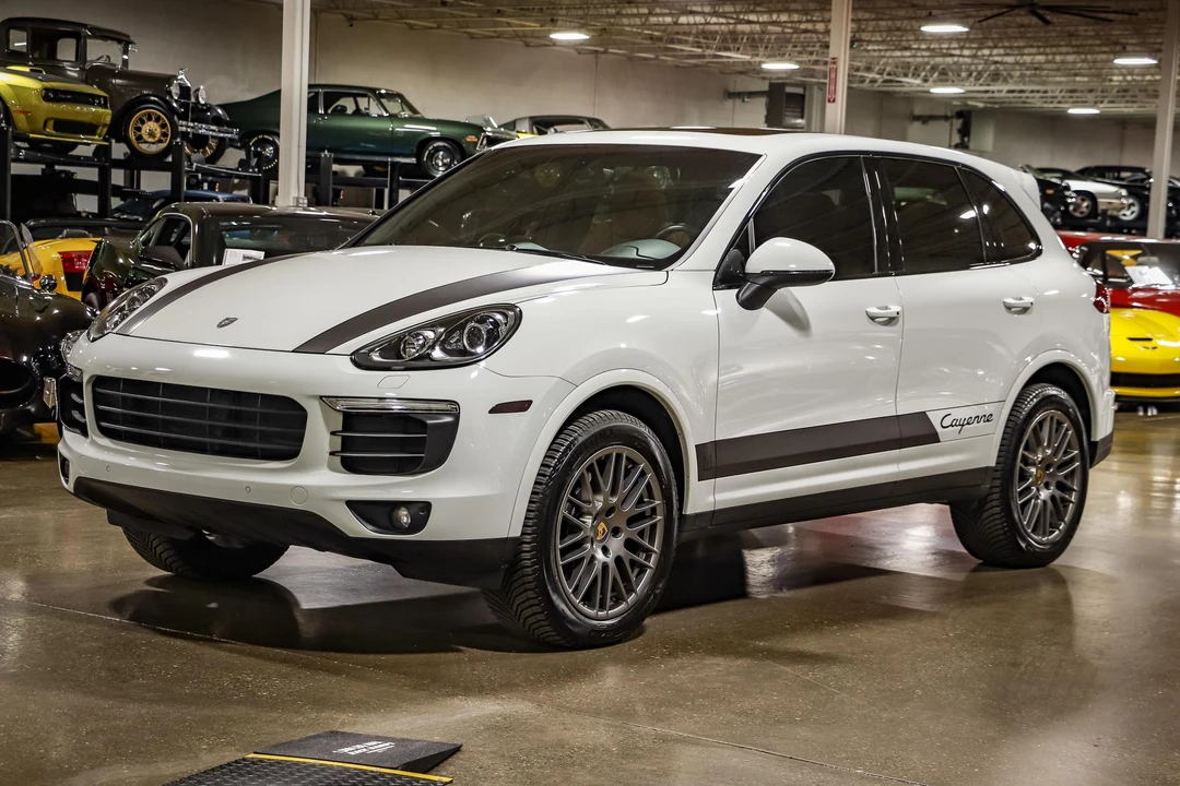 2017 Porsche 958 Cayenne - Image 6 of 30