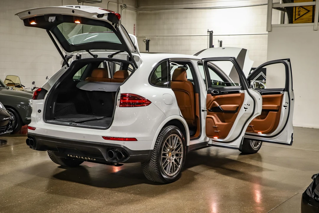 2017 Porsche 958 Cayenne - Image 20 of 30