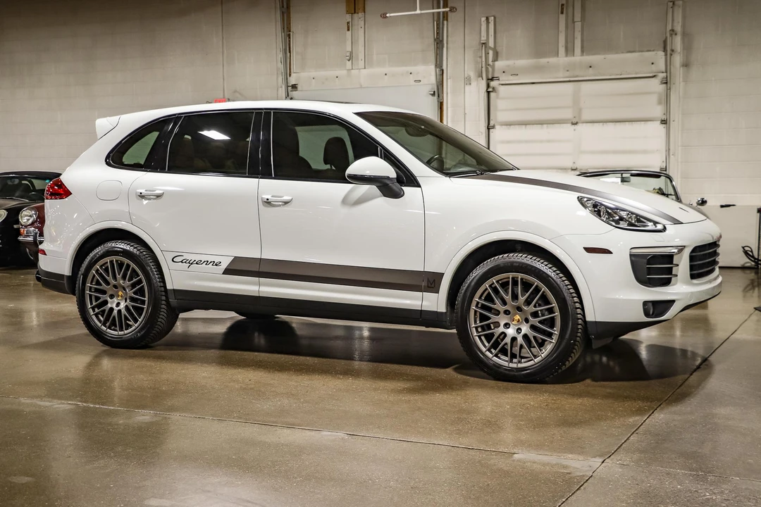 2017 Porsche 958 Cayenne - Image 15 of 30