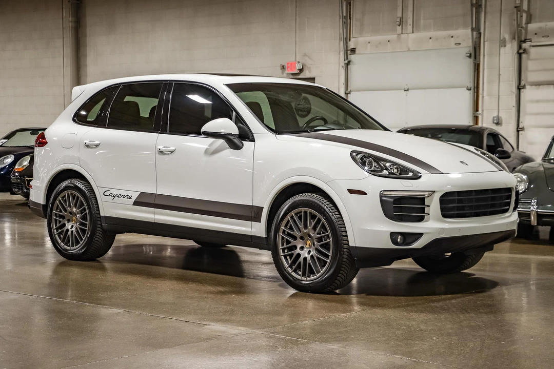 2017 Porsche 958 Cayenne - Image 17 of 30