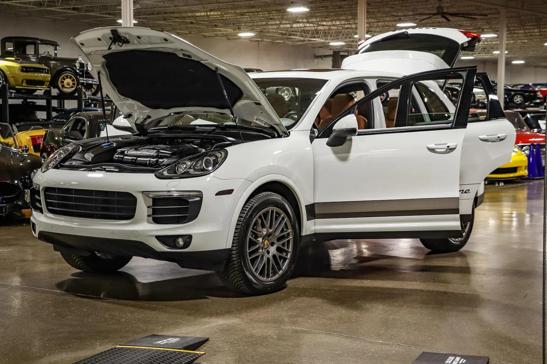 2017 Porsche 958 Cayenne - Image 18 of 30