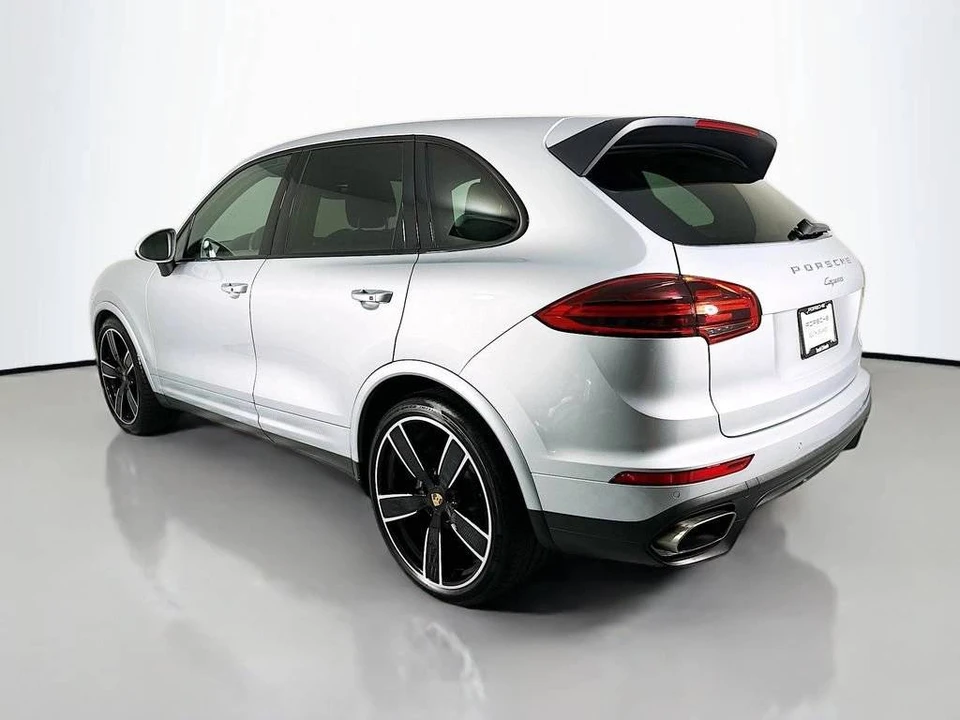 2017 Porsche 958 Cayenne - Image 3 of 5