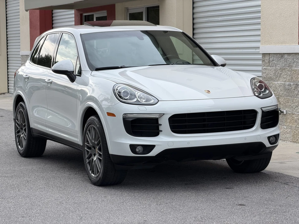 2017 Porsche 958 Cayenne - Image 24 of 31