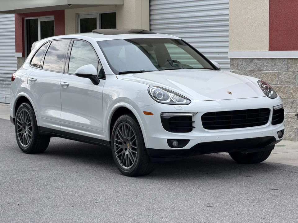 2017 Porsche 958 Cayenne - Image 23 of 31