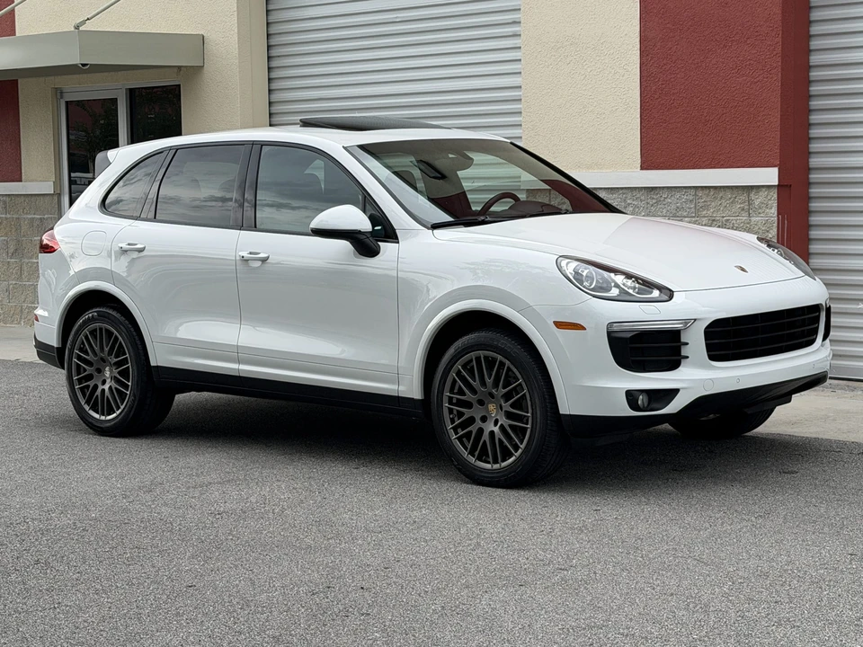 2017 Porsche 958 Cayenne - Image 21 of 31