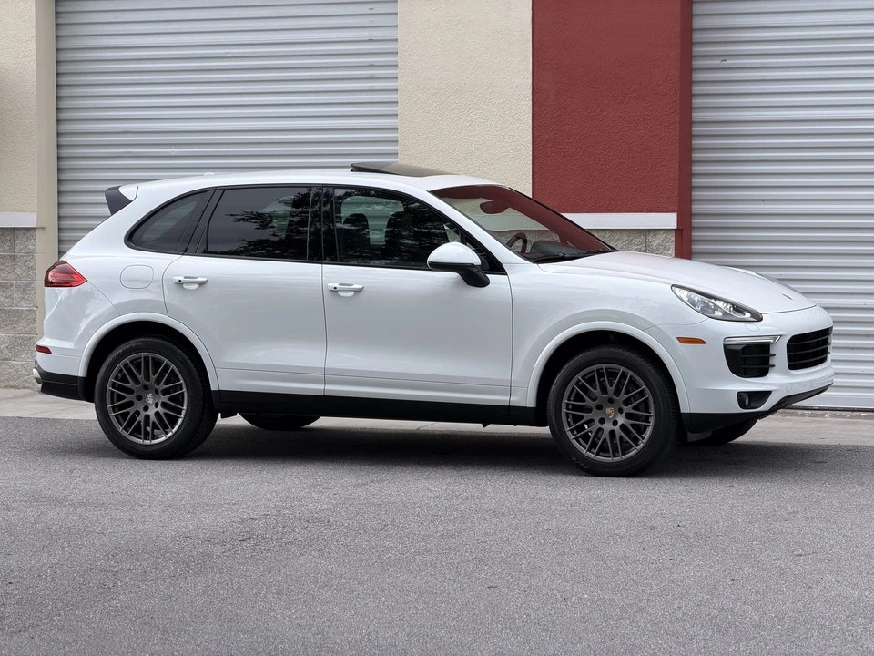 2017 Porsche 958 Cayenne - Image 19 of 31