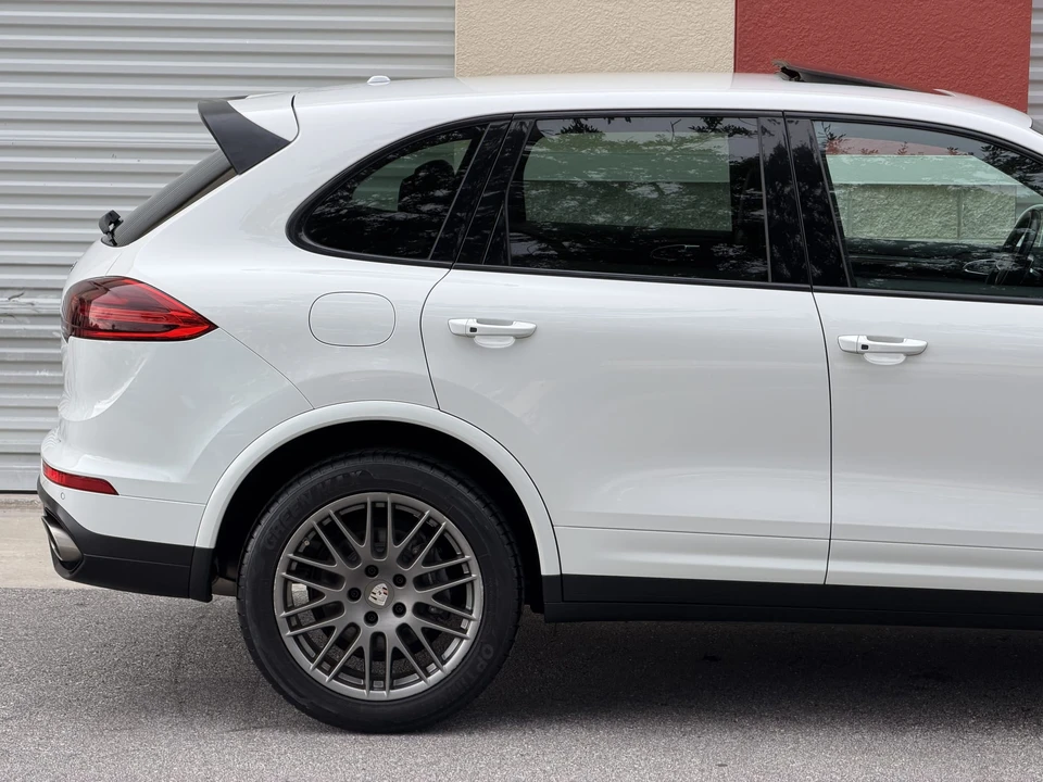2017 Porsche 958 Cayenne - Image 27 of 31