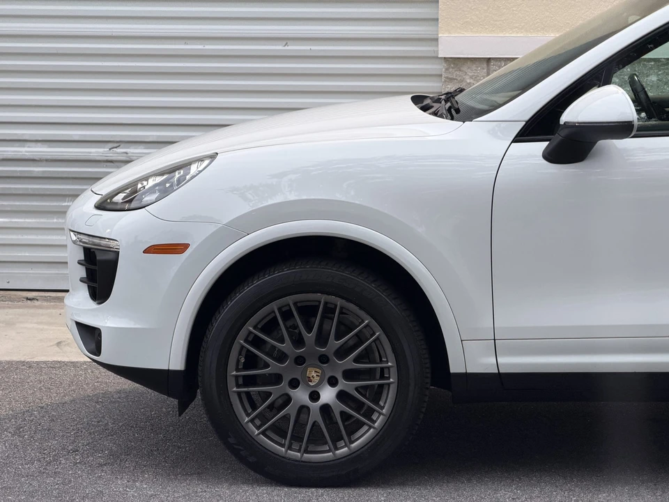 2017 Porsche 958 Cayenne - Image 25 of 31