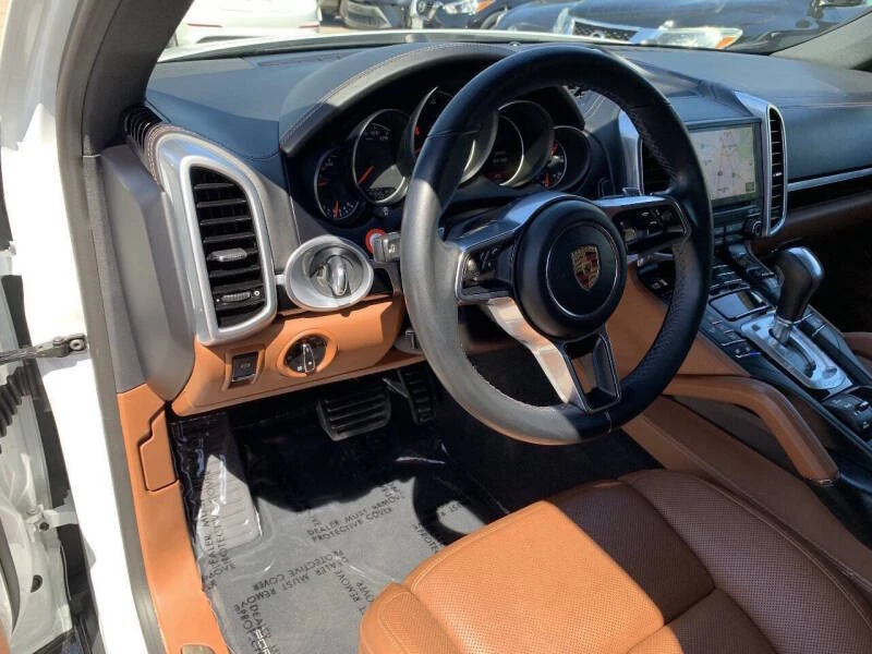 2017 Porsche 958 Cayenne - Image 14 of 25