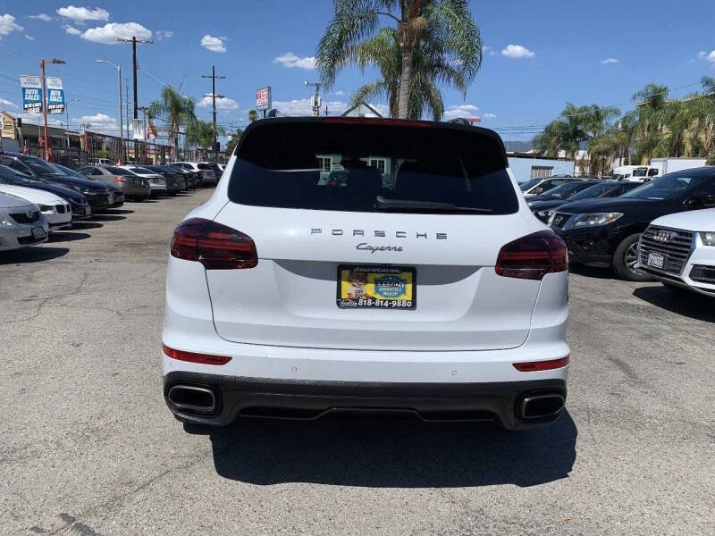 2017 Porsche 958 Cayenne - Image 8 of 25