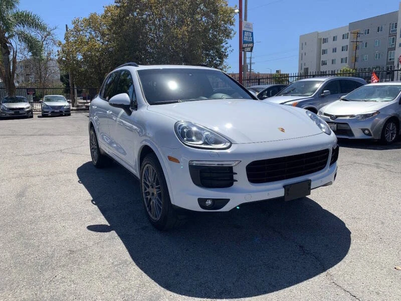 2017 Porsche 958 Cayenne - Image 5 of 25