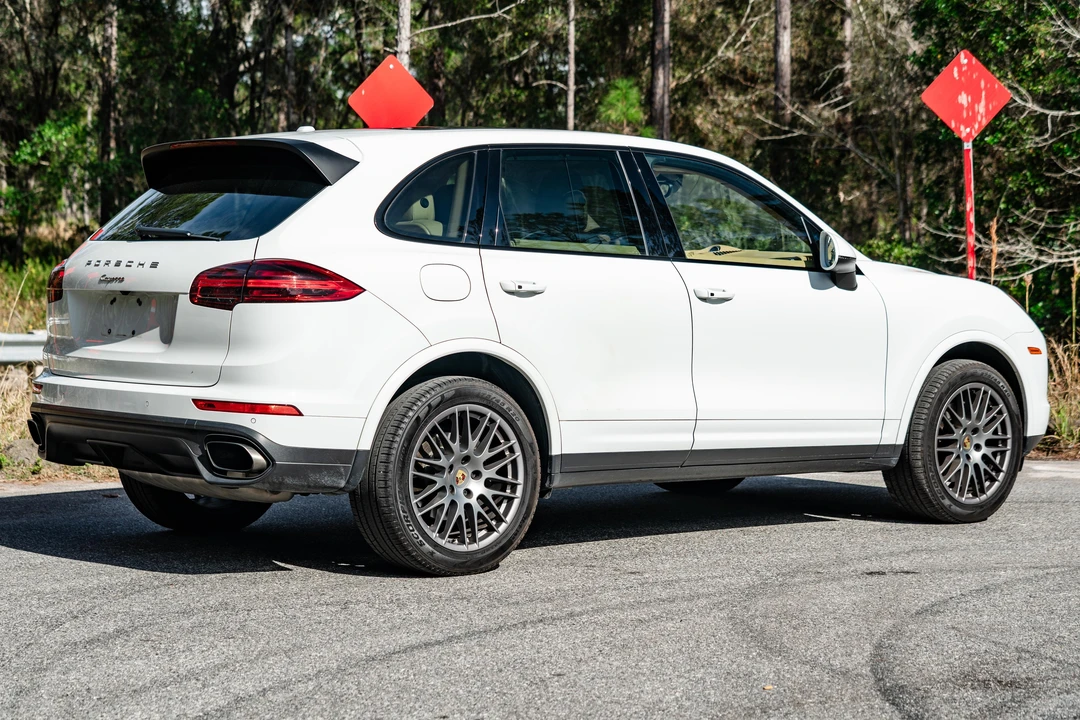 2017 Porsche 958 Cayenne - Image 23 of 31