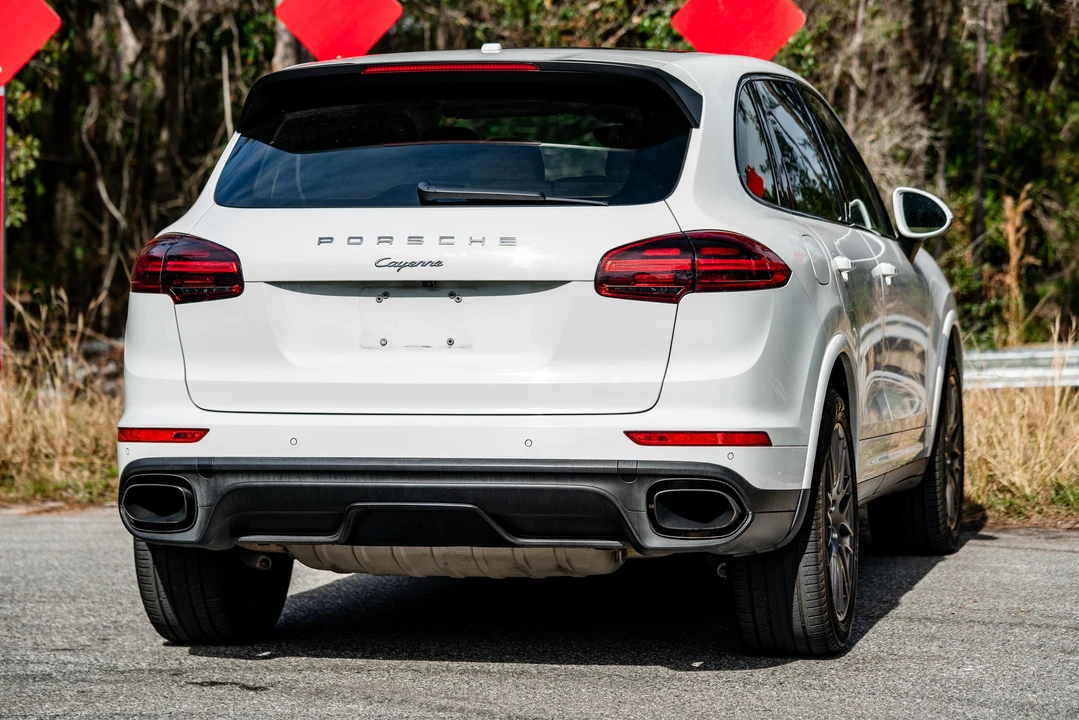 2017 Porsche 958 Cayenne - Image 19 of 31