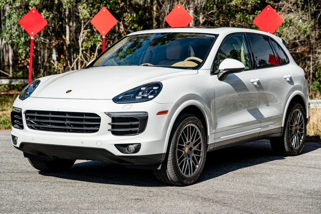 2017 Porsche 958 Cayenne - Image 7 of 31