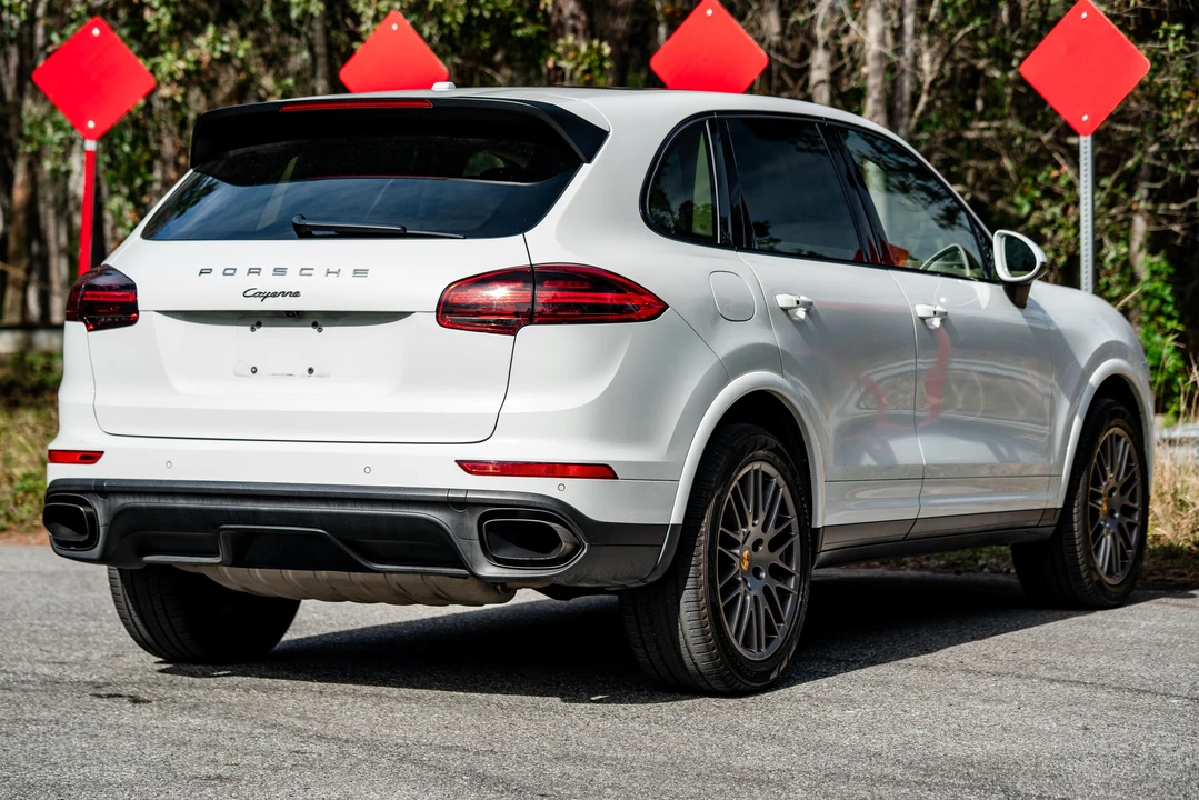 2017 Porsche 958 Cayenne - Image 20 of 31