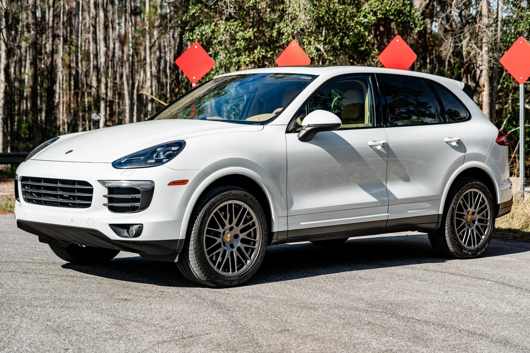 2017 Porsche 958 Cayenne - Image 9 of 31