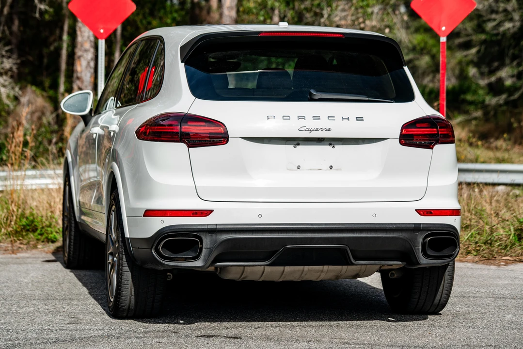 2017 Porsche 958 Cayenne - Image 18 of 31