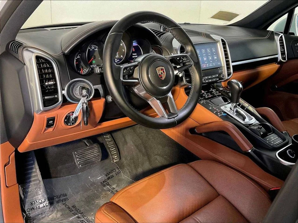 2017 Porsche 958 Cayenne - Image 4 of 5
