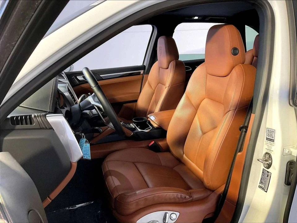 2017 Porsche 958 Cayenne - Image 5 of 5