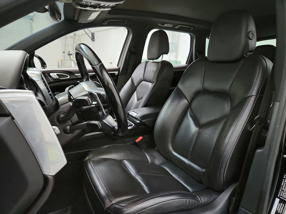 2017 Porsche 958 Cayenne - Image 14 of 31