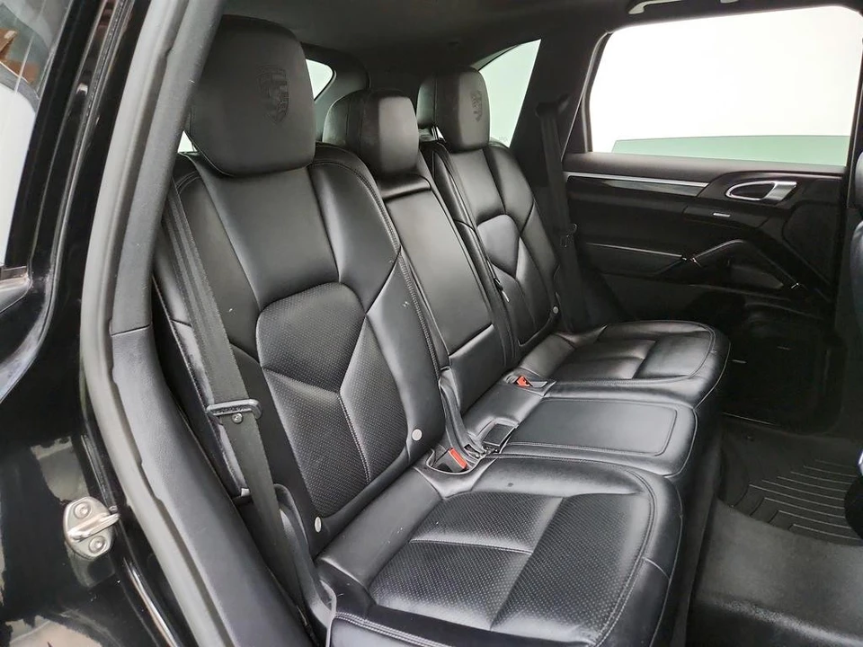 2017 Porsche 958 Cayenne - Image 29 of 31