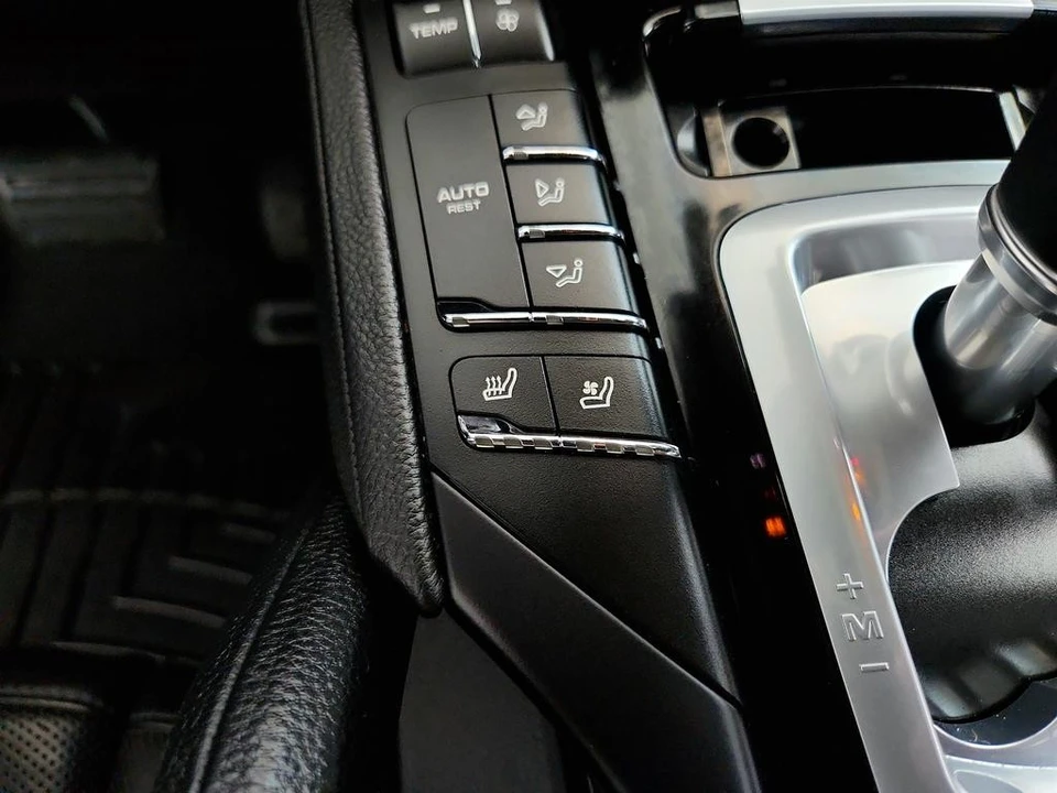 2017 Porsche 958 Cayenne - Image 23 of 31