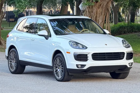 2017 Porsche Cayenne Platinum Edition