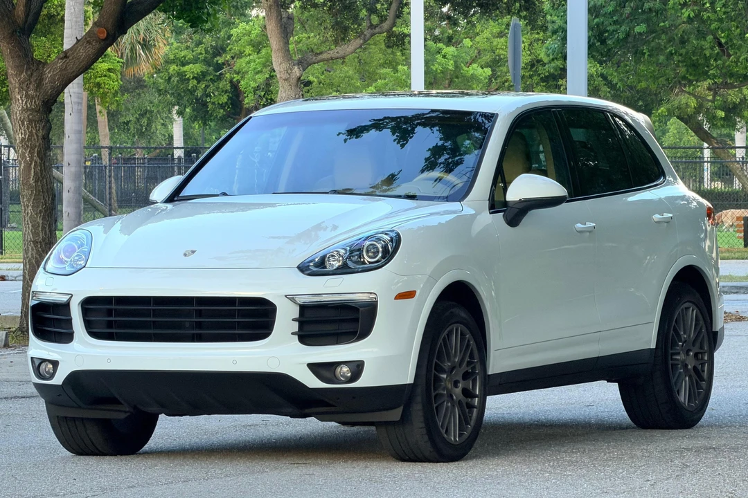2017 Porsche 958 Cayenne - Image 3 of 31