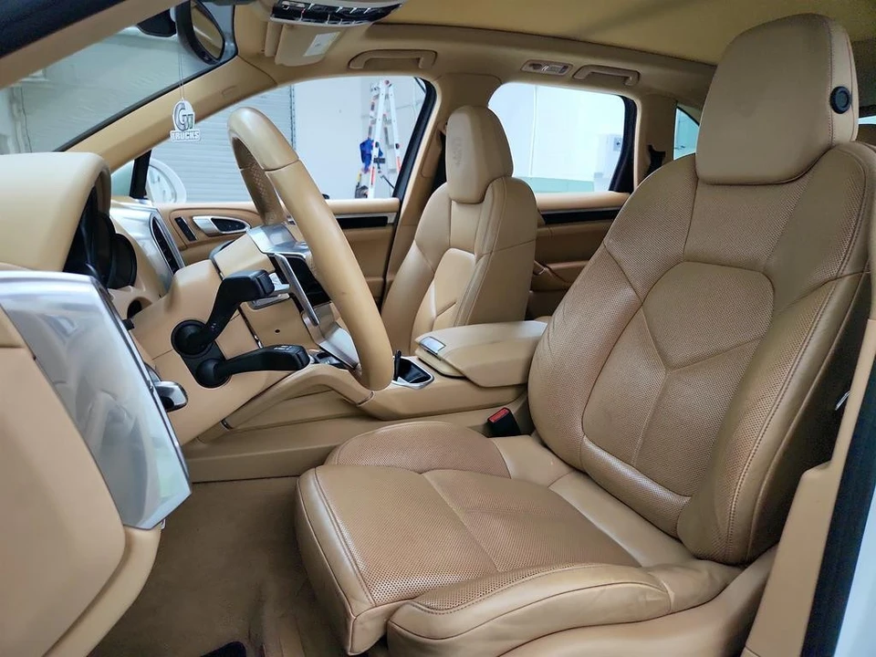 2017 Porsche 958 Cayenne - Image 14 of 31