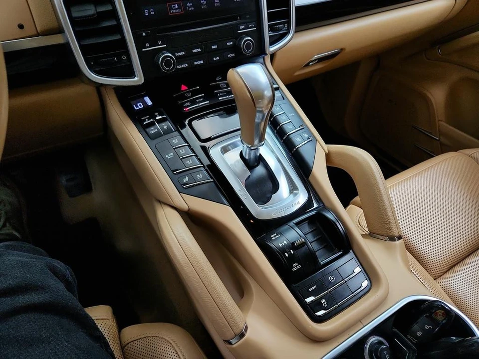 2017 Porsche 958 Cayenne - Image 19 of 31
