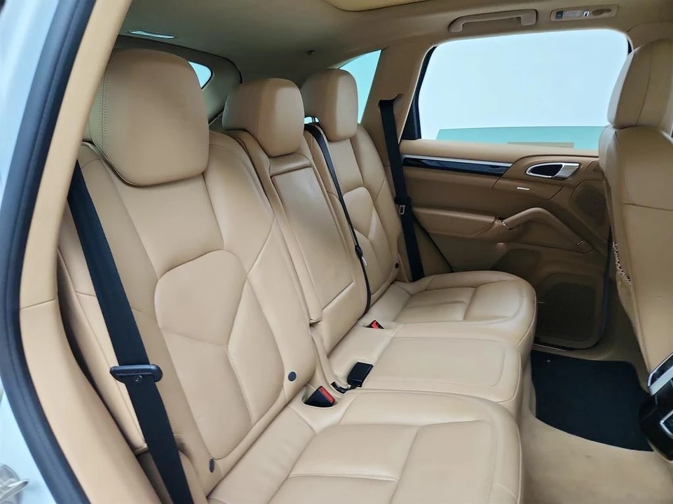 2017 Porsche 958 Cayenne - Image 29 of 31