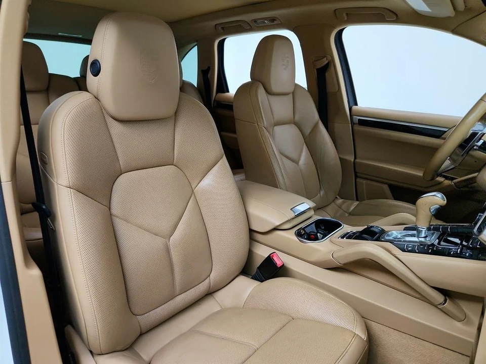 2017 Porsche 958 Cayenne - Image 28 of 31