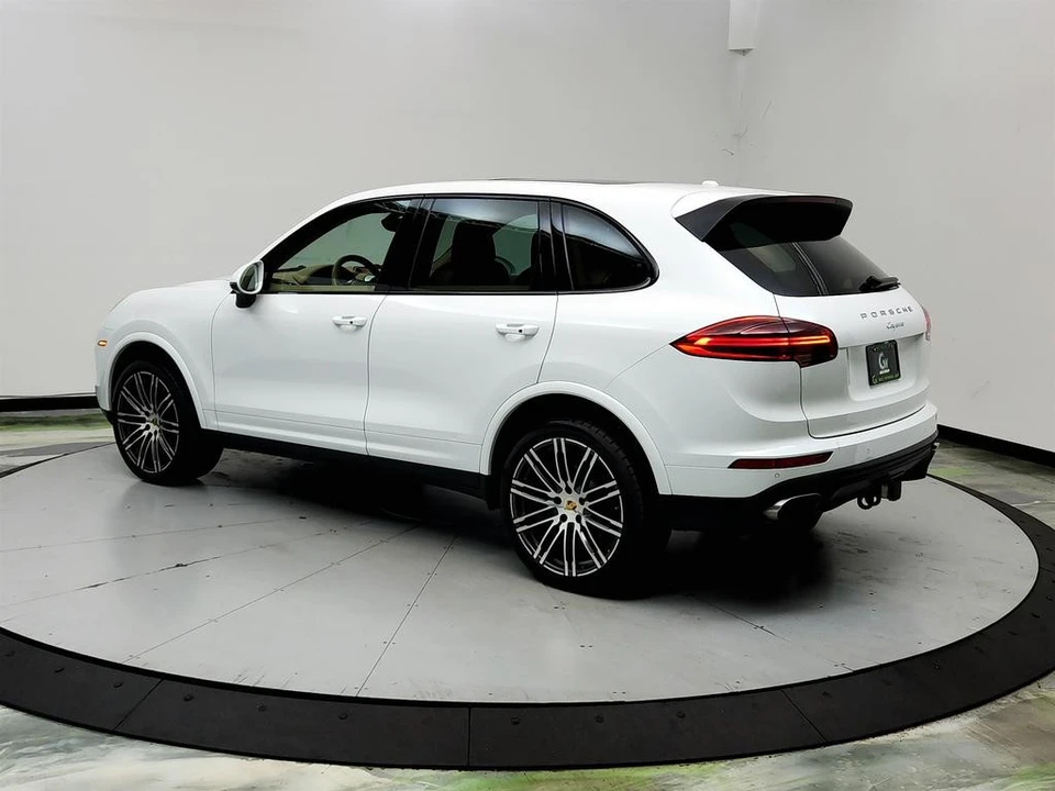 2017 Porsche 958 Cayenne - Image 7 of 31