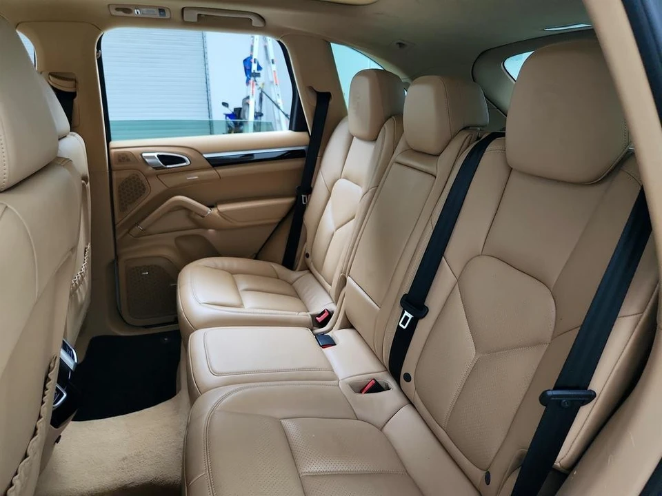 2017 Porsche 958 Cayenne - Image 25 of 31