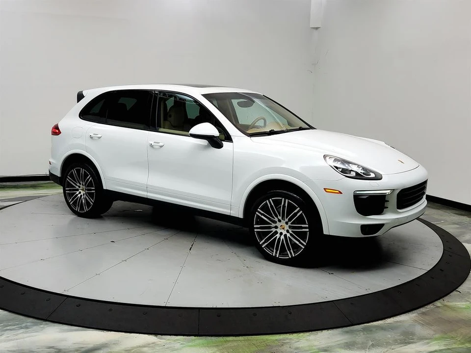 2017 Porsche 958 Cayenne - Image 3 of 31