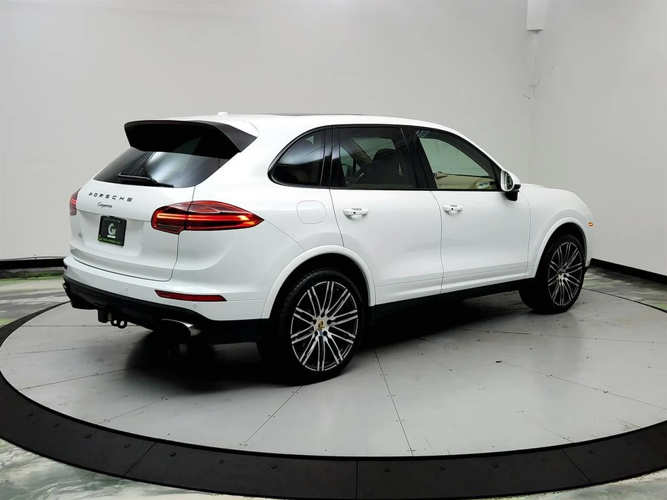 2017 Porsche 958 Cayenne - Image 5 of 31