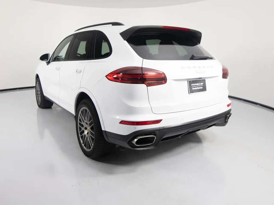 2017 Porsche 958 Cayenne - Image 24 of 31