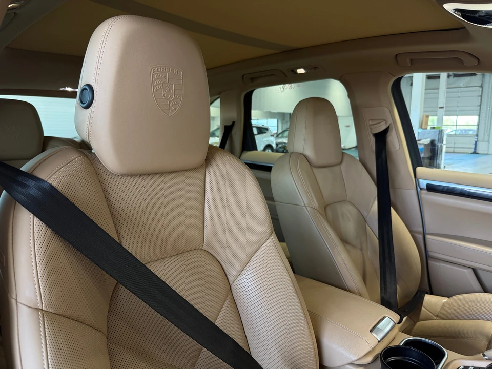 2017 Porsche 958 Cayenne - Image 4 of 24