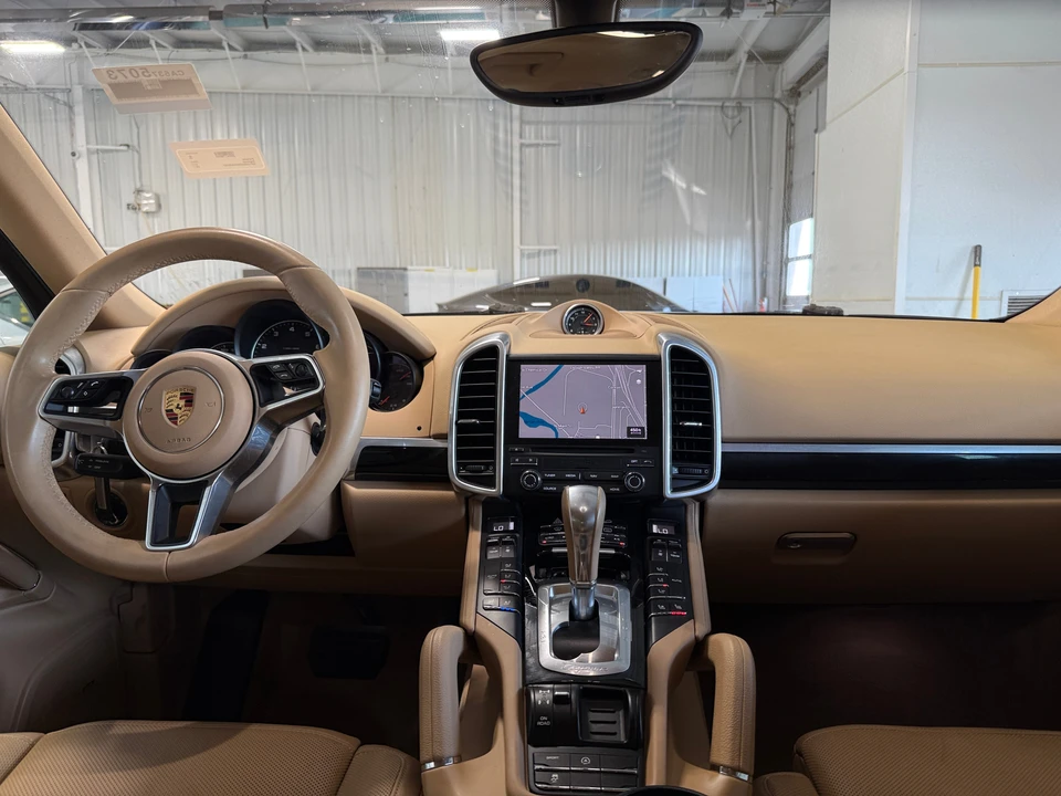 2017 Porsche 958 Cayenne - Image 7 of 24