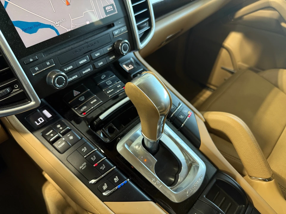 2017 Porsche 958 Cayenne - Image 8 of 24