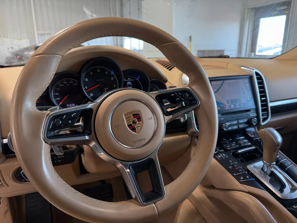2017 Porsche 958 Cayenne - Image 2 of 24