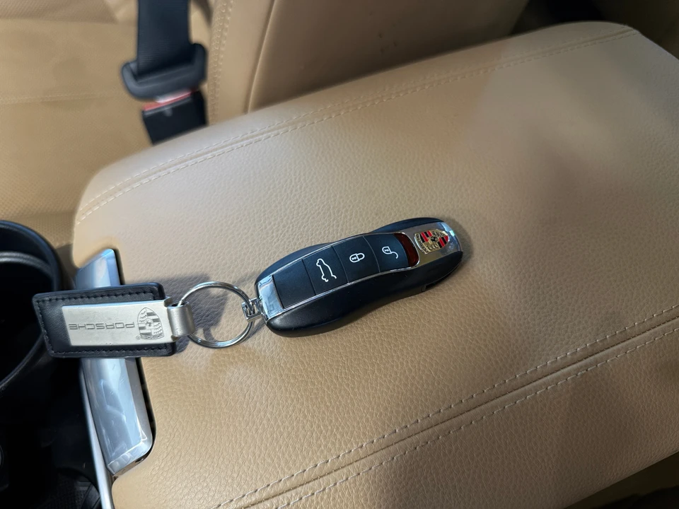 2017 Porsche 958 Cayenne - Image 12 of 24